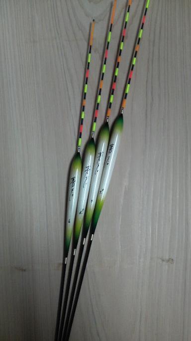 �w���E�L�i�ւ畂�q�j