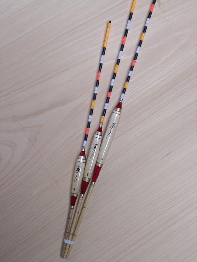 �w���E�L�i�ւ畂�q�j