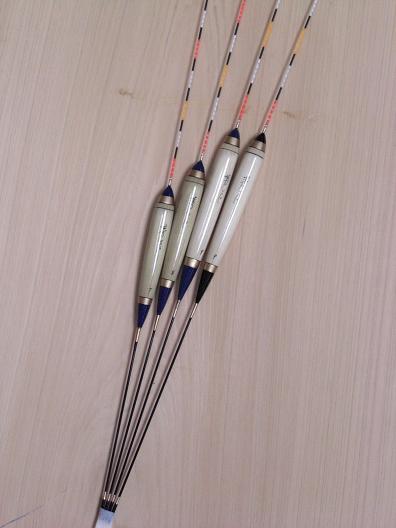 �w���E�L�i�ւ畂�q�j